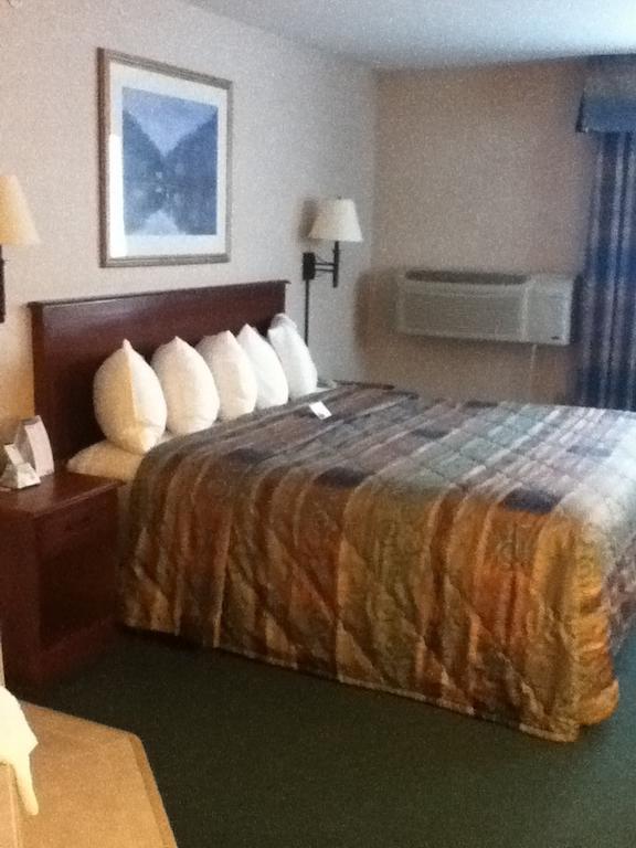 Baraga Lakeside Inn Exteriér fotografie