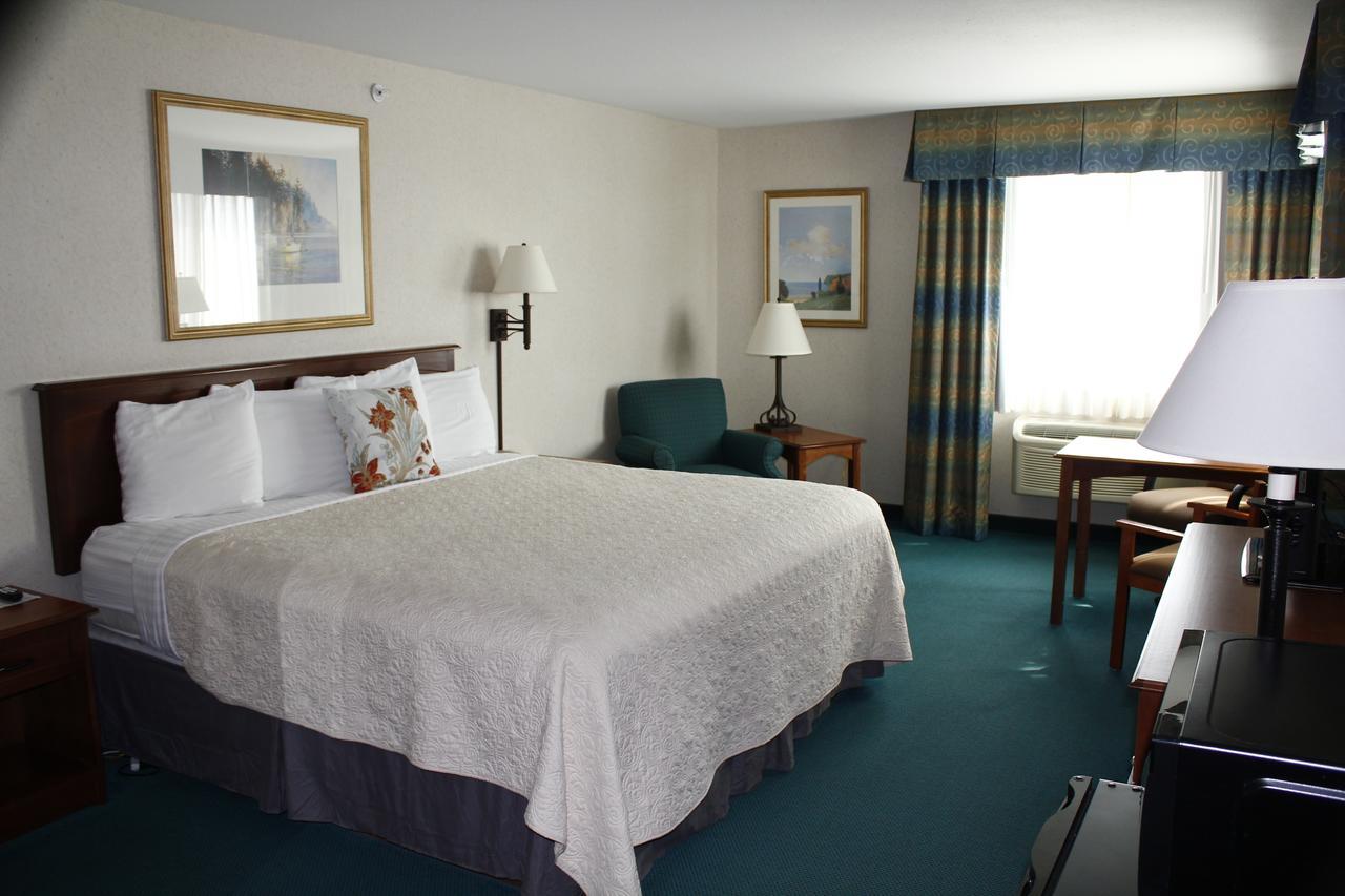 Baraga Lakeside Inn Exteriér fotografie